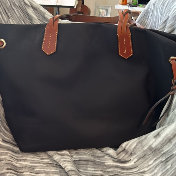 Dooney and Bourke, large coffee tote, trimmed in real leather - Picture 5 of 7